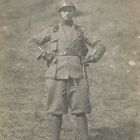 Enzo Ponzi, capitano del 12° reparto d'assalto degli Arditi, in zona di guerra, 18 marzo 1918